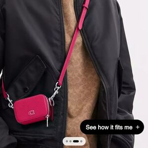 Coach mini Crossbody Fuschia Pink